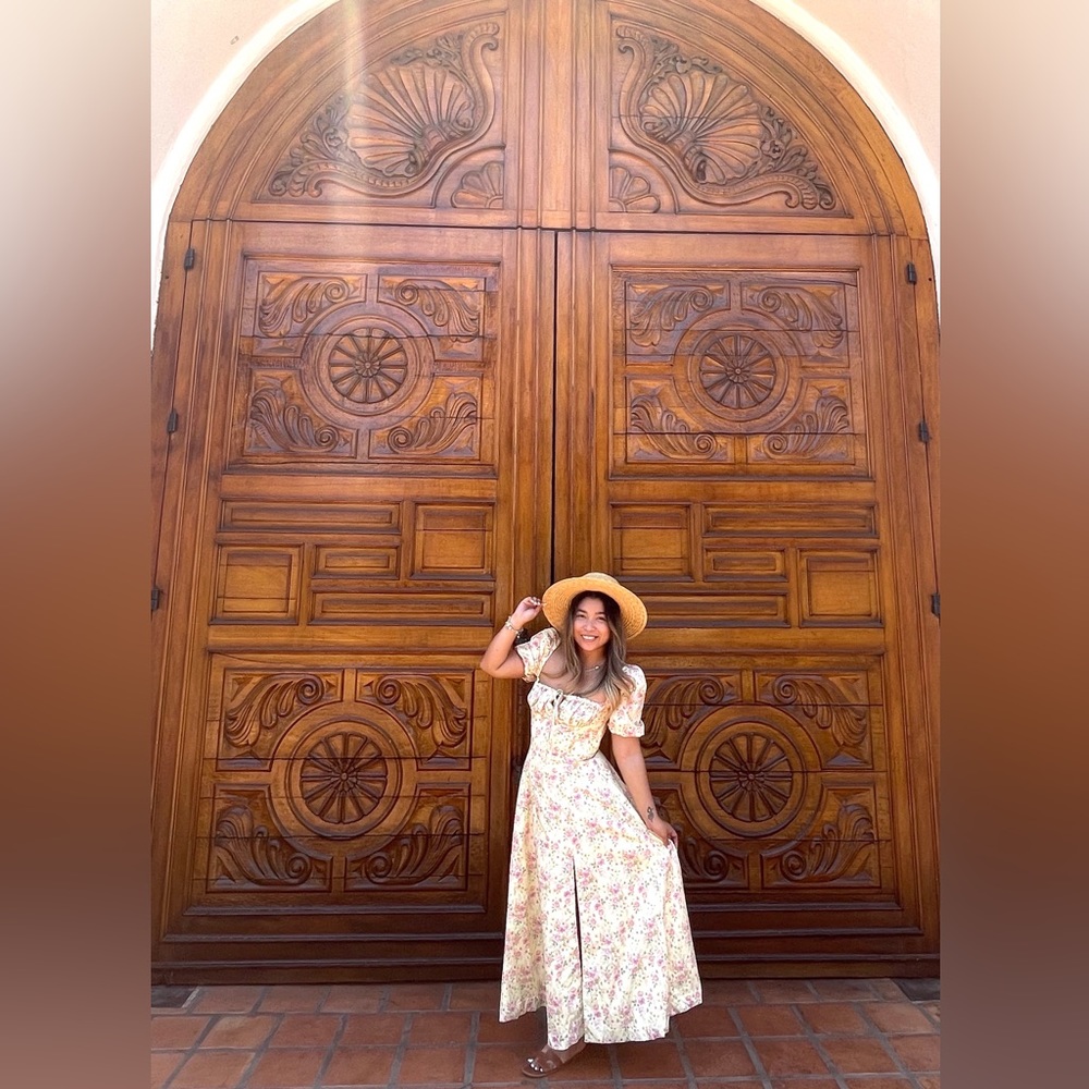 Meet your Posher, Hiyas